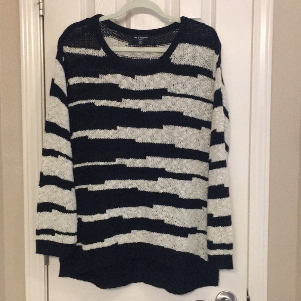I.N. Studio sweater